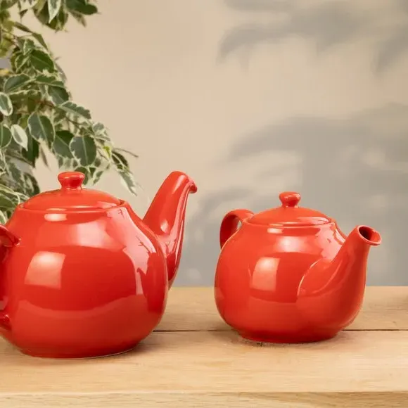 6 Cup Teapot with Gloss Glaze - Red, Stoneware