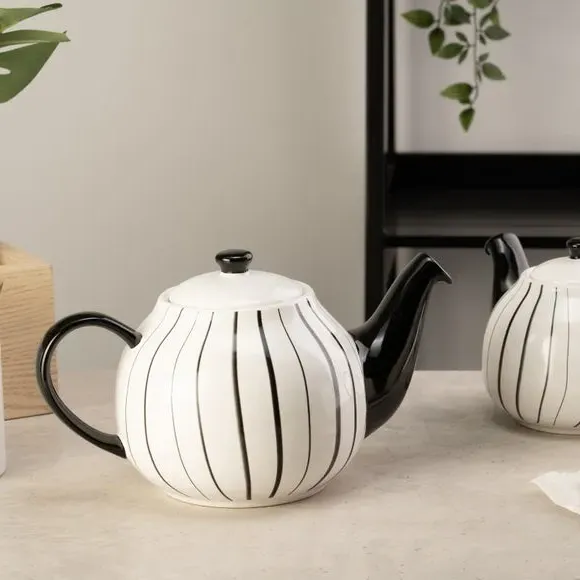 6-Cup Teapot with Vertical Stripes - Grey, Stoneware