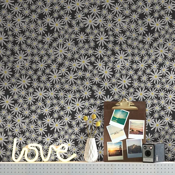 Daisy Floral Wallpaper with Mica Shine - Black
