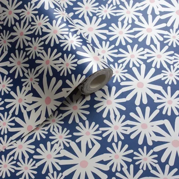 Daisy Floral Wallpaper with Mica Shine - Blue