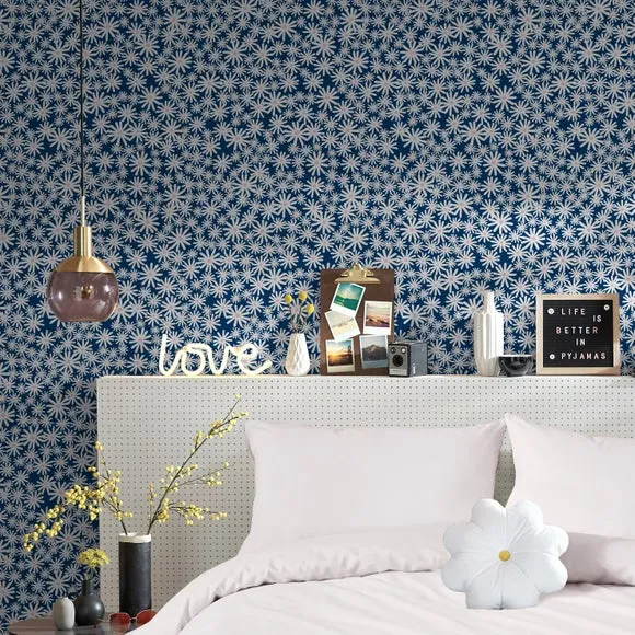 Daisy Floral Wallpaper with Mica Shine - Blue
