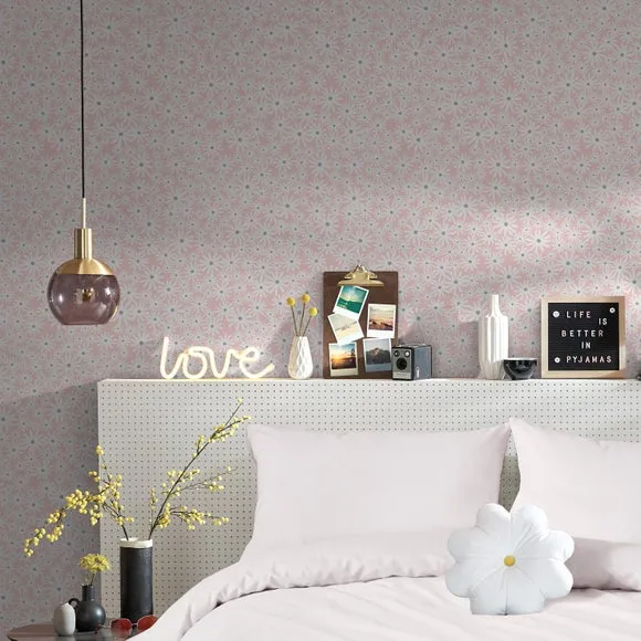 Daisy Floral Wallpaper with Mica Shine - Pink