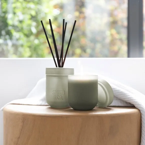 Amber & Freesia Scented Candle - Green Glass