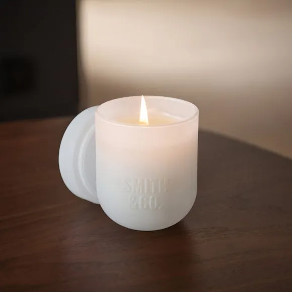 Tonka & White Musk Candle - White, Glass image