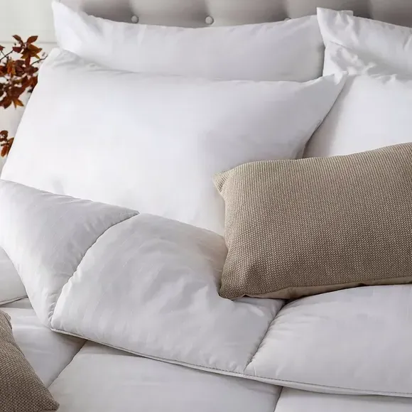 Pair Hotel Pillows Medium Support - White Cotton