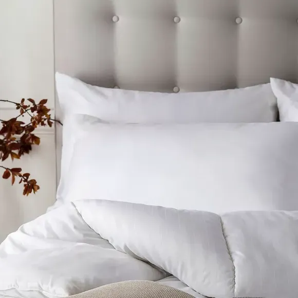 Pair Hotel Pillows Medium Support - White Cotton