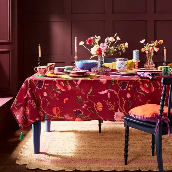 Jacobean Tablecloth - Red, Cotton