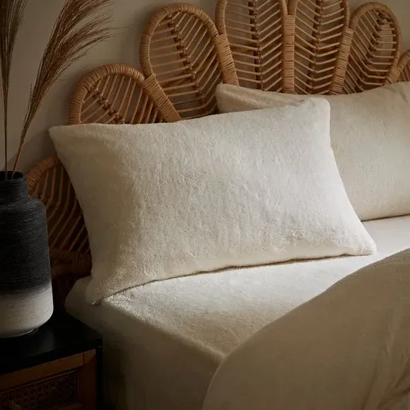 2-Pack Standard Pillowcases - Cream, Teddy