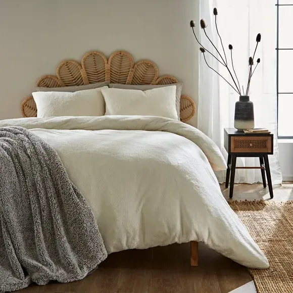 Duvet Cover and Pillowcase Set - Cream, Polyester