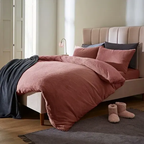 Duvet Cover and Pillowcase Set - Pink, Polyester