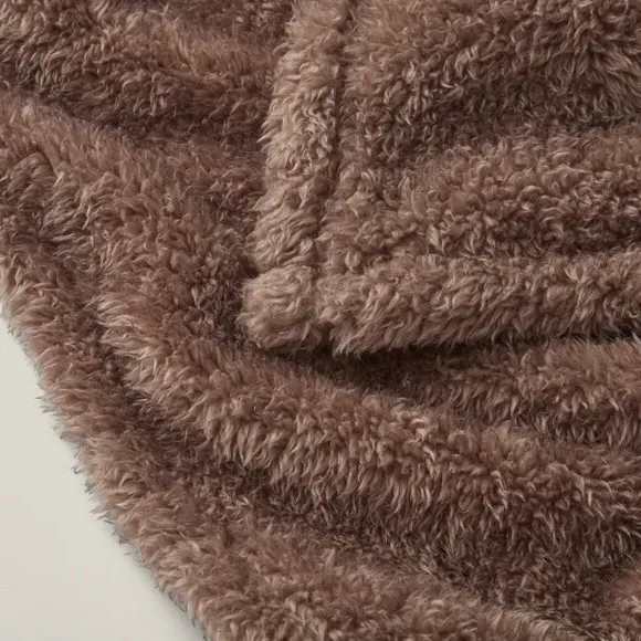 Throw Blanket with Shaggy Texture - Fawn, Teddy
