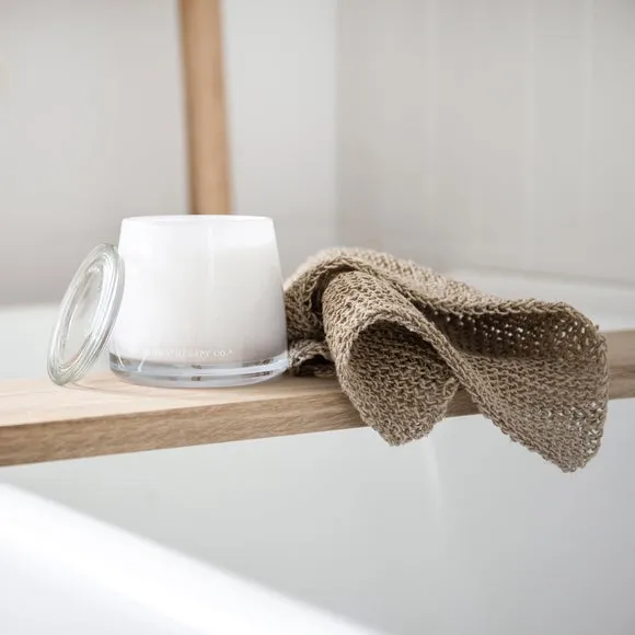 Scented Candle with Essential Oils - White, Soy image