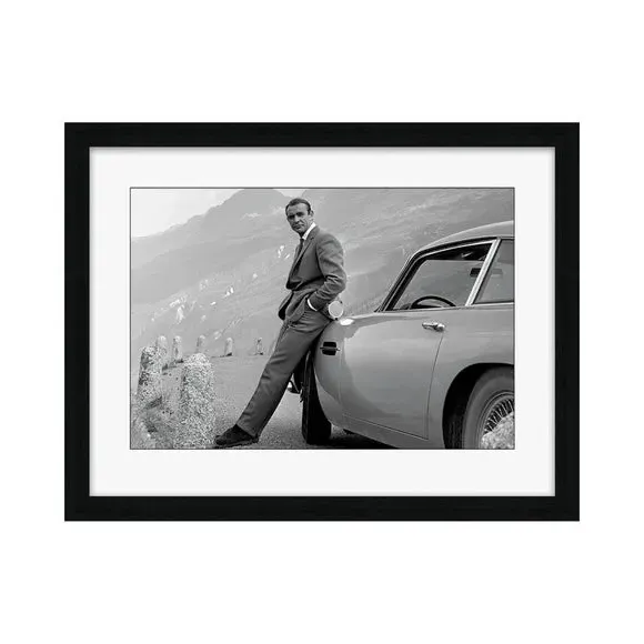 Framed Print James Bond Aston Martin - Black/White
