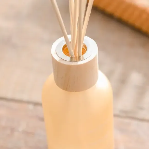 200ml Reed Diffuser with Wooden Lid - Cream Glass