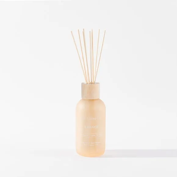 200ml Reed Diffuser with Wooden Lid - Cream Glass