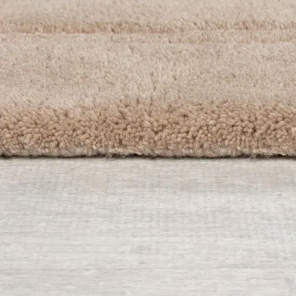 Curved Rug Handcrafted - Pebble, New Zealand Wool