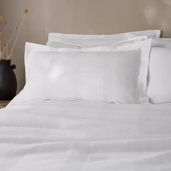 Oxford Pillowcase Waffle Texture - White, Cotton image