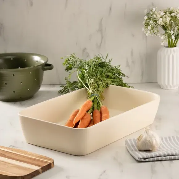Stoneware Roaster - Ivory, Ceramic