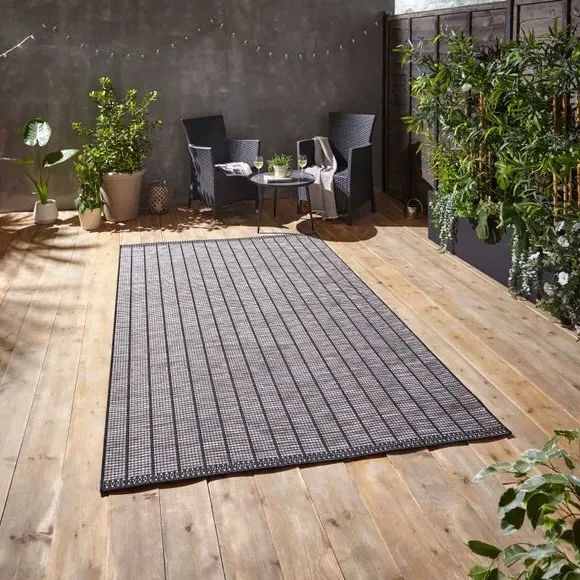 Indoor Outdoor Rug - Black, Polypropylene