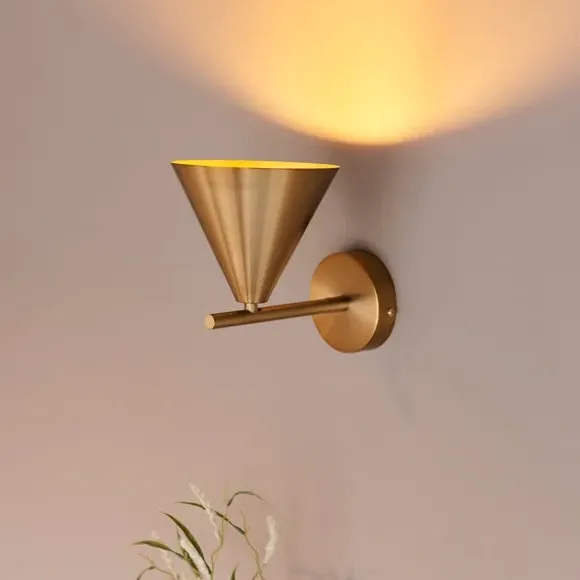 Industrial Wall Light with Adjustable Arm - Gold