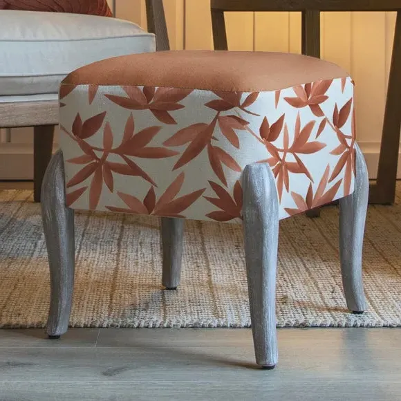 Footstool with Curved Legs - Siena, Wood