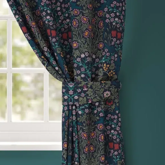 Blackthorn Curtain Tieback - Dewberry, Velvet