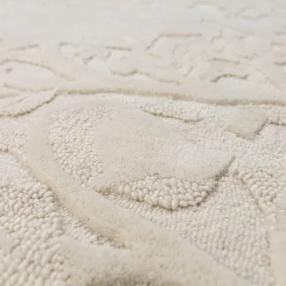 Lodden Wool Rug with High Low Pile - Ivory