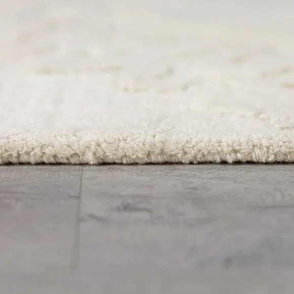 Lodden Wool Rug with High Low Pile - Ivory