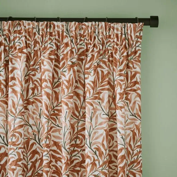 Pencil Pleat Curtains with Willow Pattern - Spice image