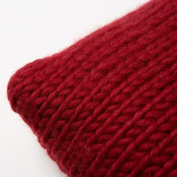 Queen of Hearts Cushion Knit Kit - Ruby, Wool