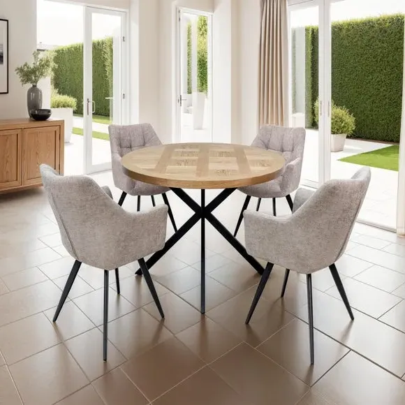 Round 4-Seater Dining Table - Oak, Veneer image