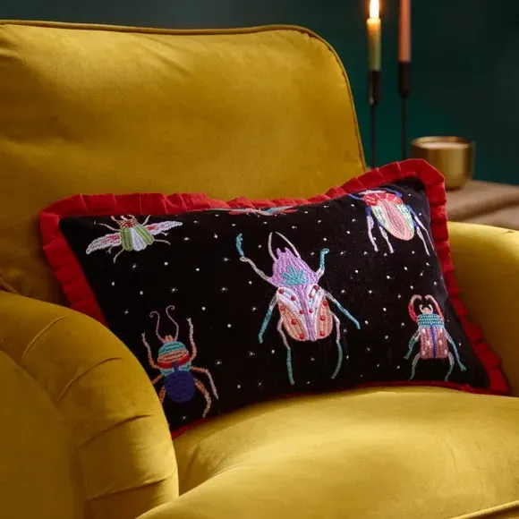 Rectangular Cushion with Frilled Edge - Raspberry image
