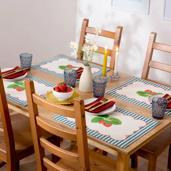 Set of 4 Placemats Strawberry Print - Red, Polyester image