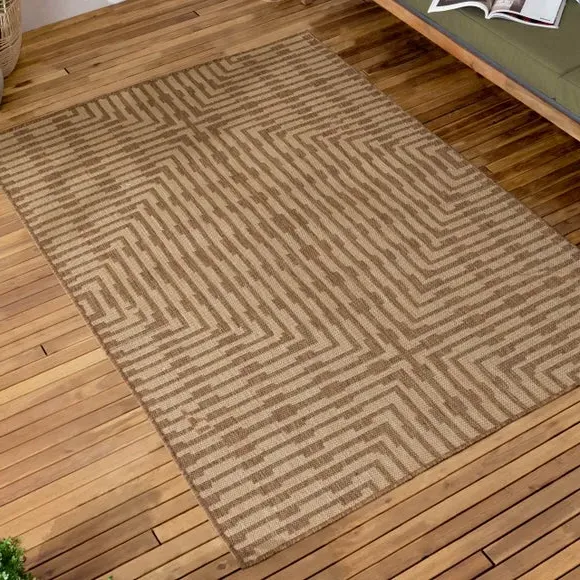 Indoor Outdoor Rug with Diamond Pattern - Natural