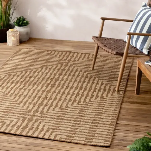 Indoor Outdoor Rug with Diamond Pattern - Natural