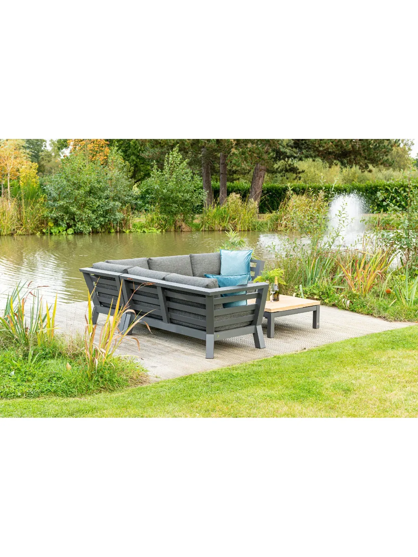Small Corner Lounge Set - Anthracite Frame