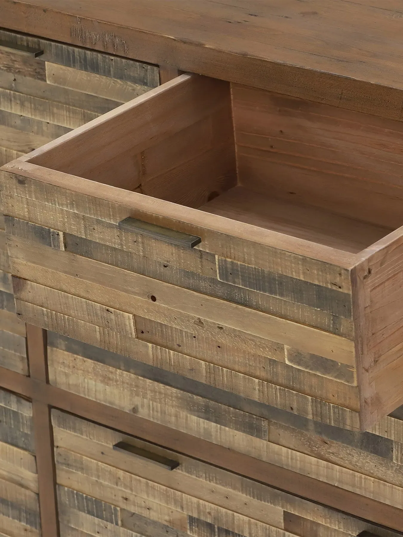 7-Drawer Dresser - Reclaimed Oakland, Wood