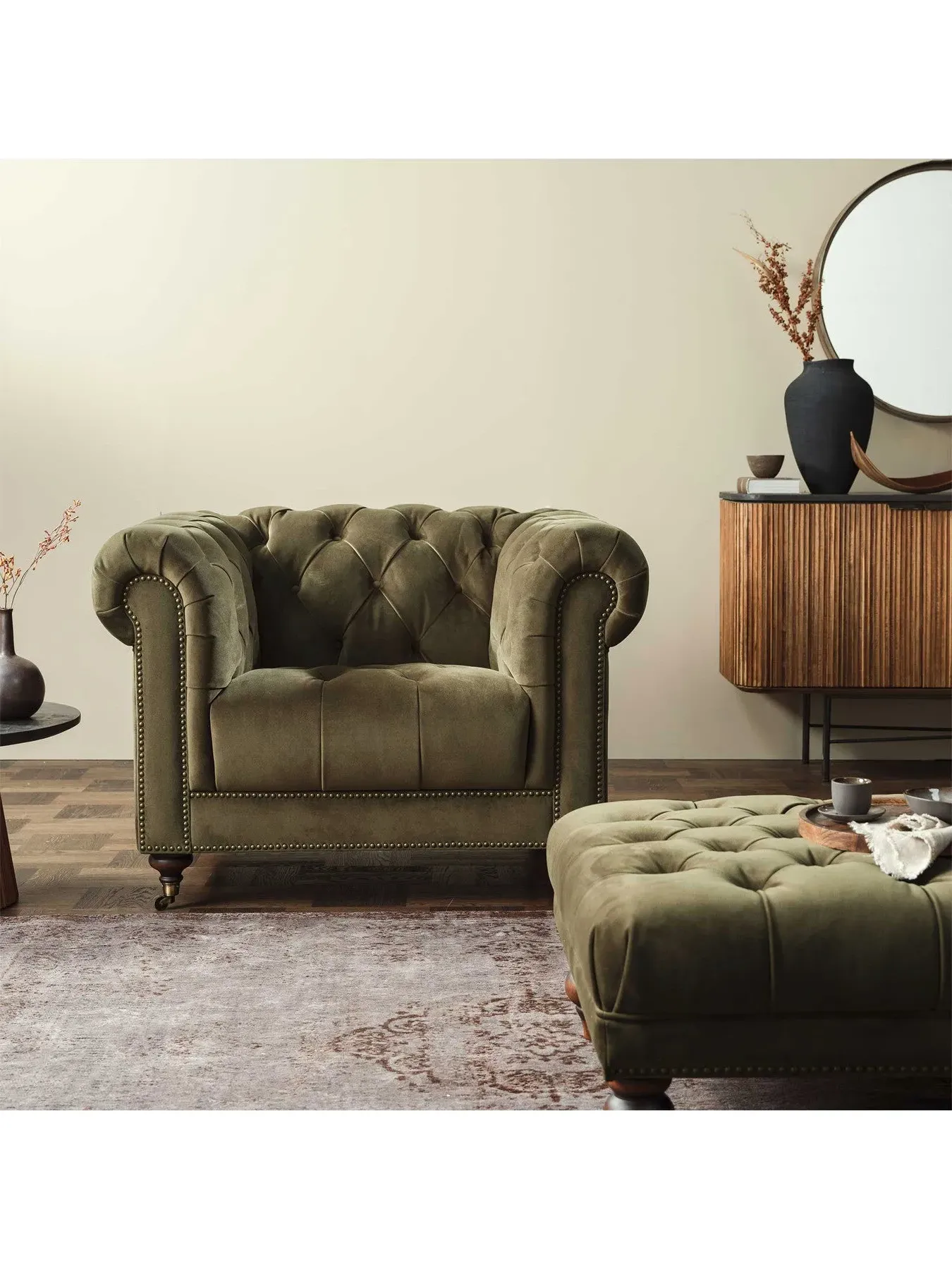 Chesterfield Armchair with Button Tufting - Green, Velvet