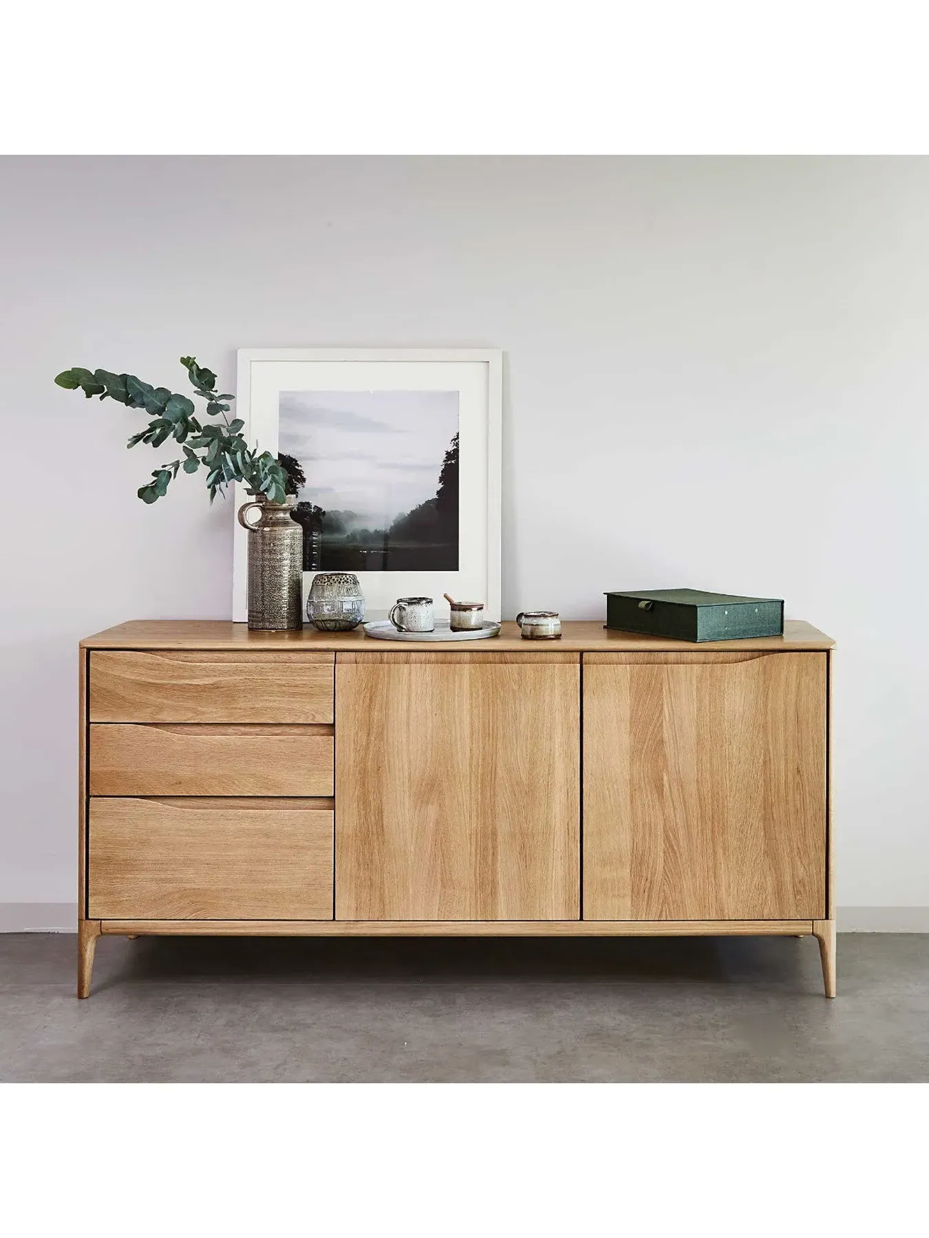 Large Sideboard with 2 Doors 3 Drawers - Oak