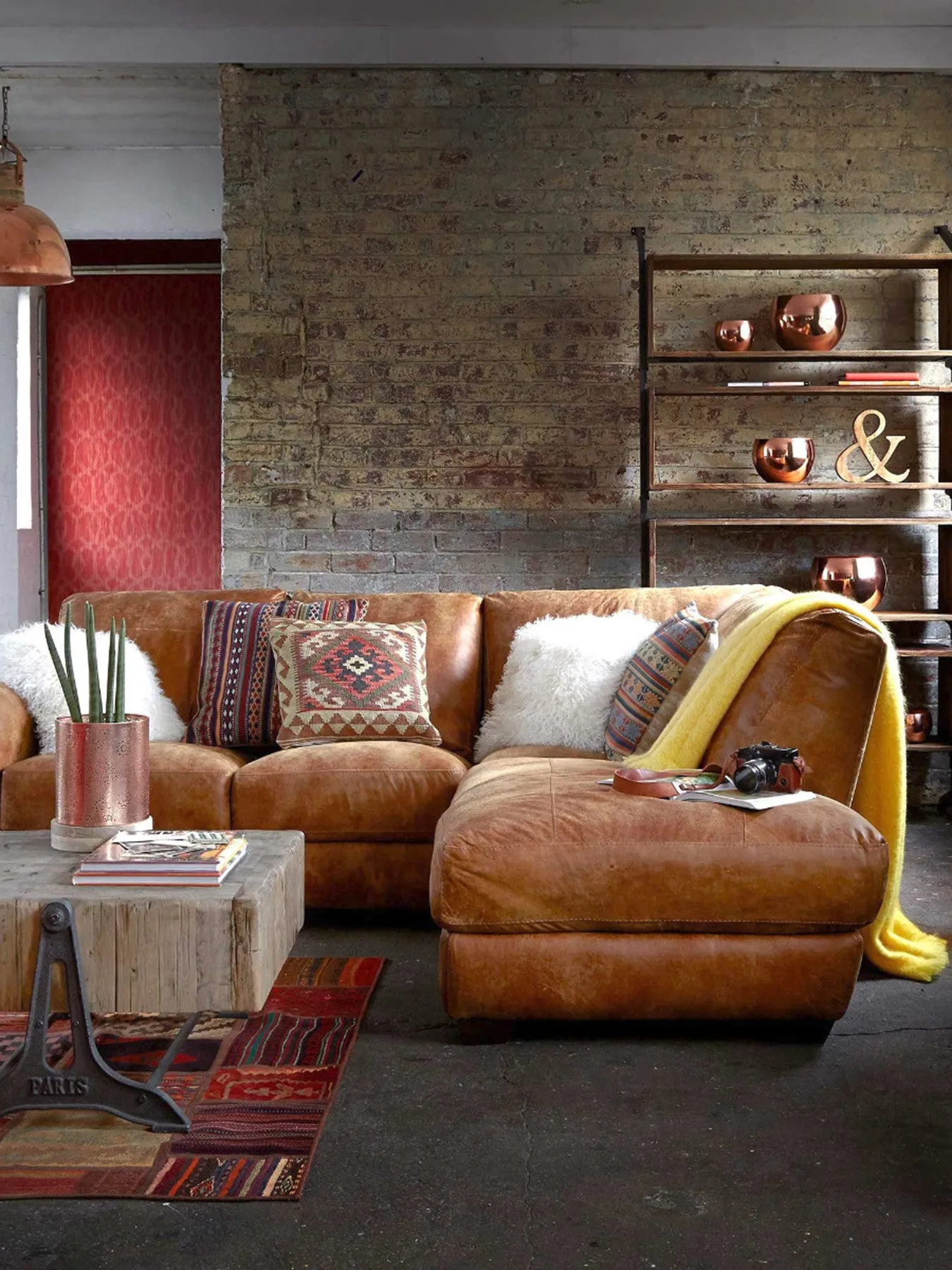 Right Hand Chaise Sofa - Hewlett Ranch, Leather