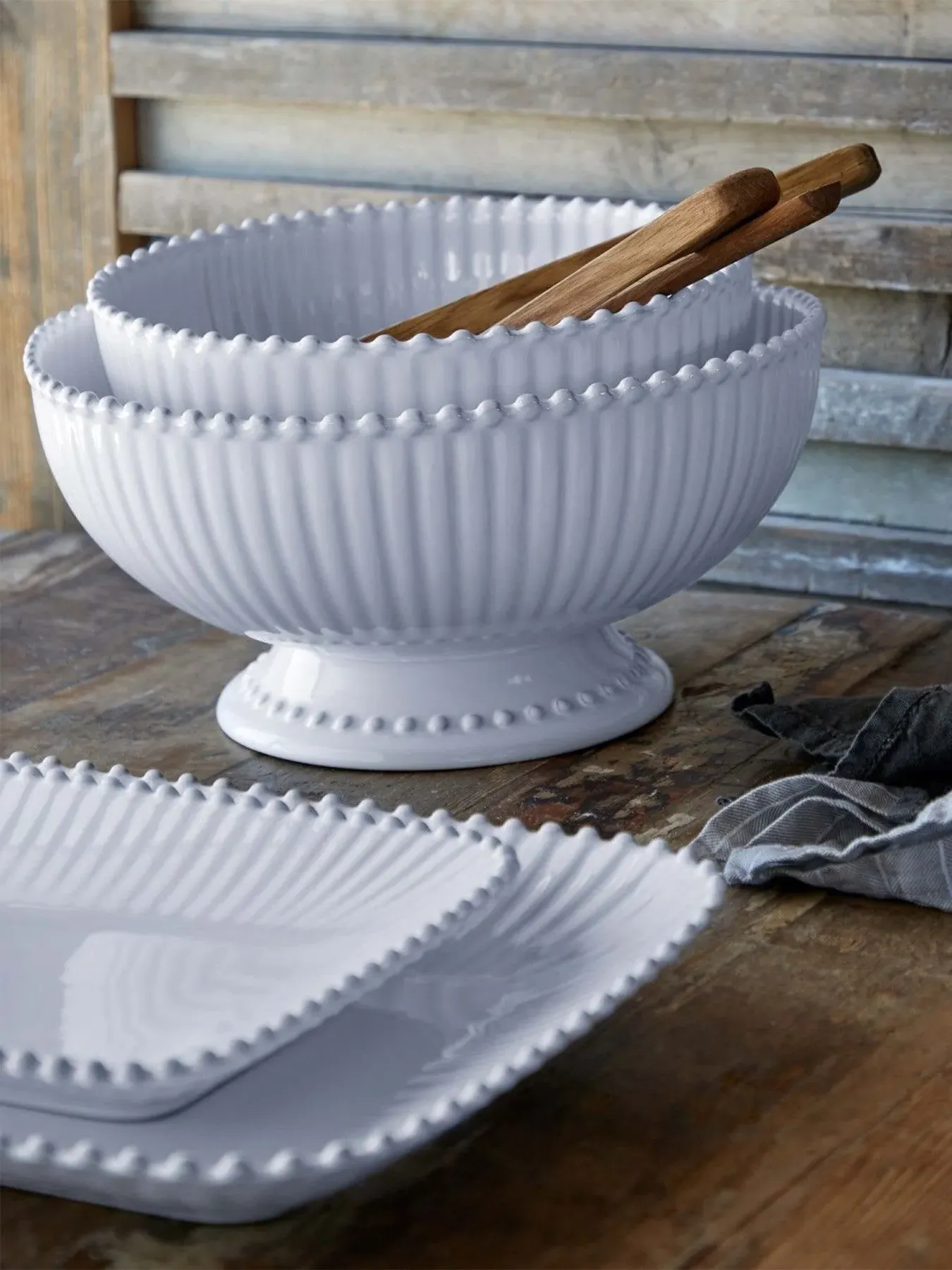 27cm Serving Bowl with Beaded Rim - White, Stoneware