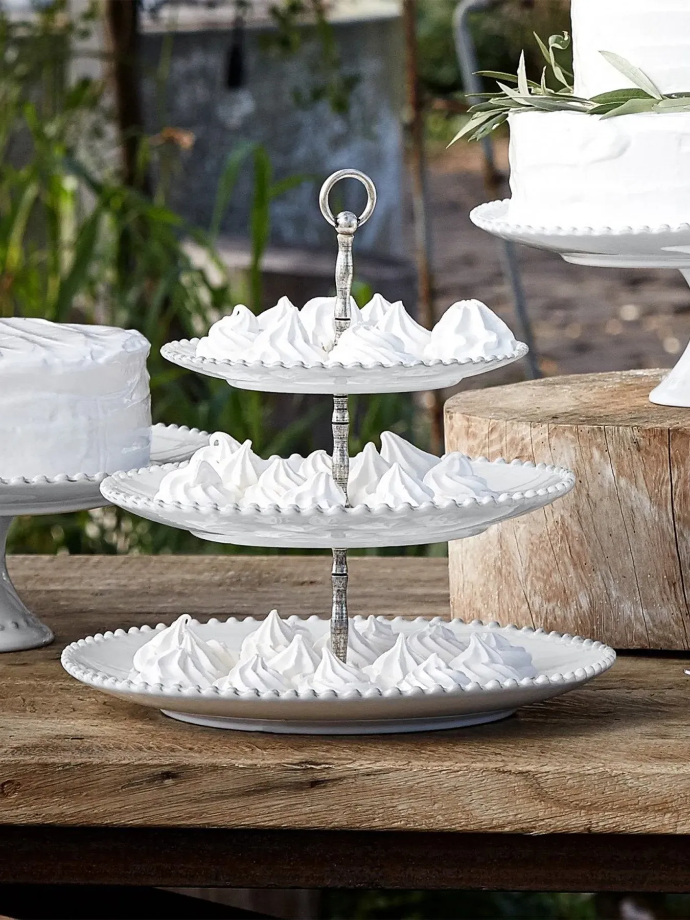 Centrepiece Cakestand with Beaded Rim - White