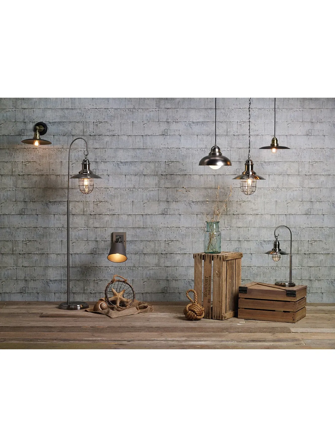 1 Light Pendant with Chain - Black, Metal