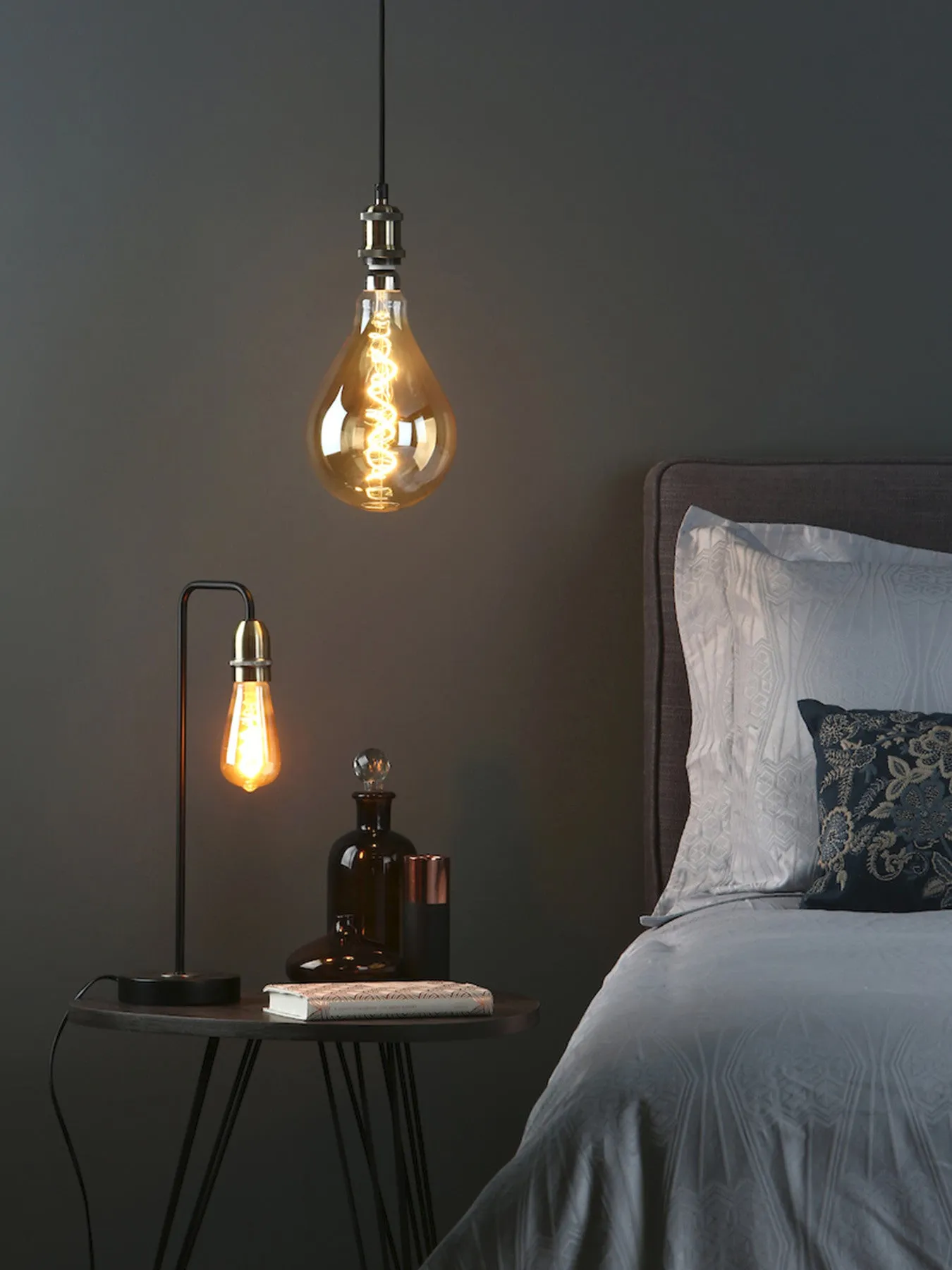 Table Lamp with Brass Detail - Black, Metal