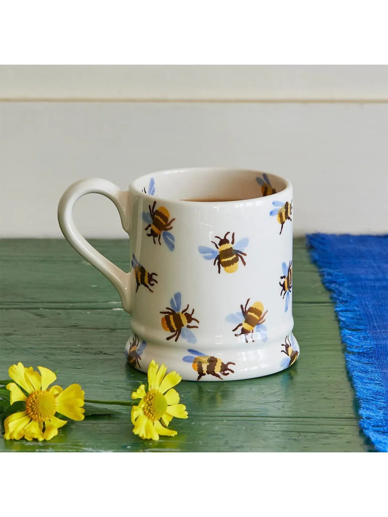½ Pint Mug with Bumblebee Design - Ceramic