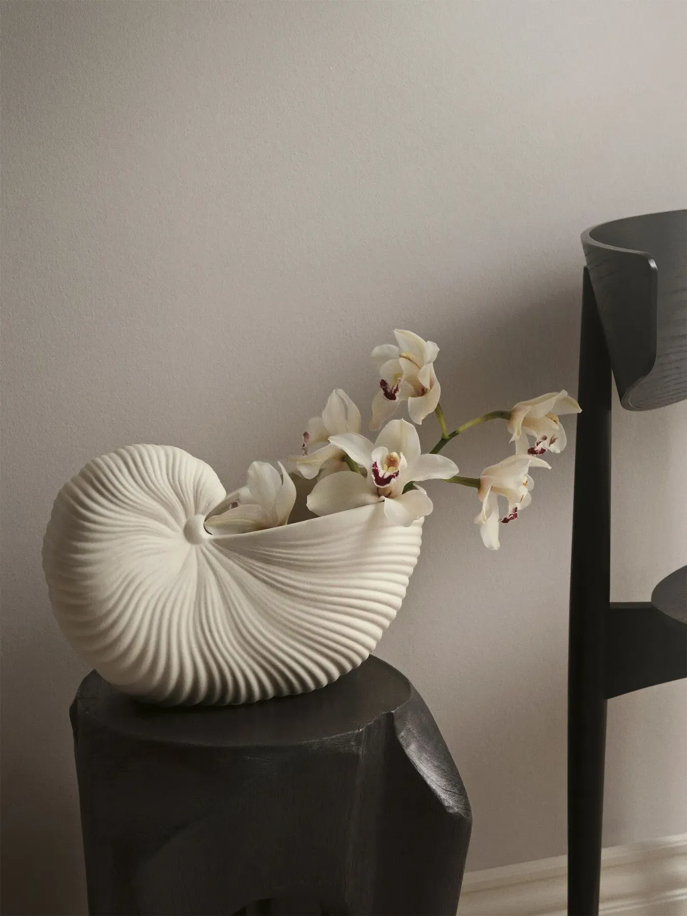 Shell Pot - Off-White, Ceramic