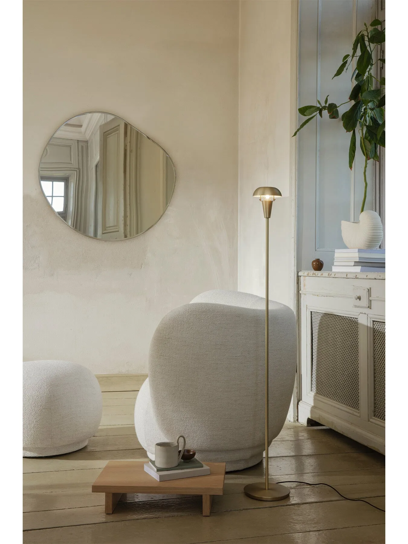 XL Wall Mirror with Frame - Brass
