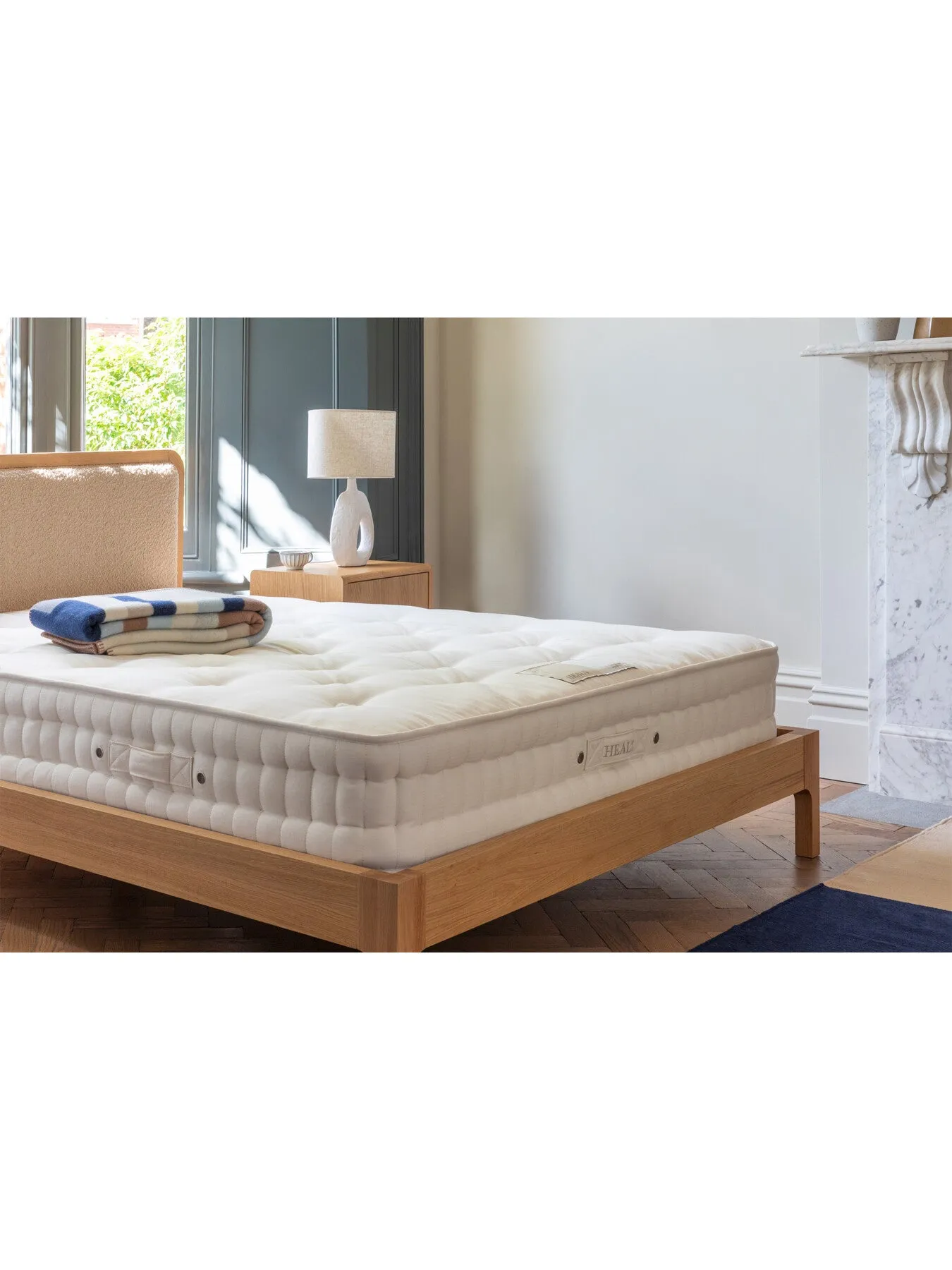 King Size Bed with Curved Headboard - Oak, Bouclé
