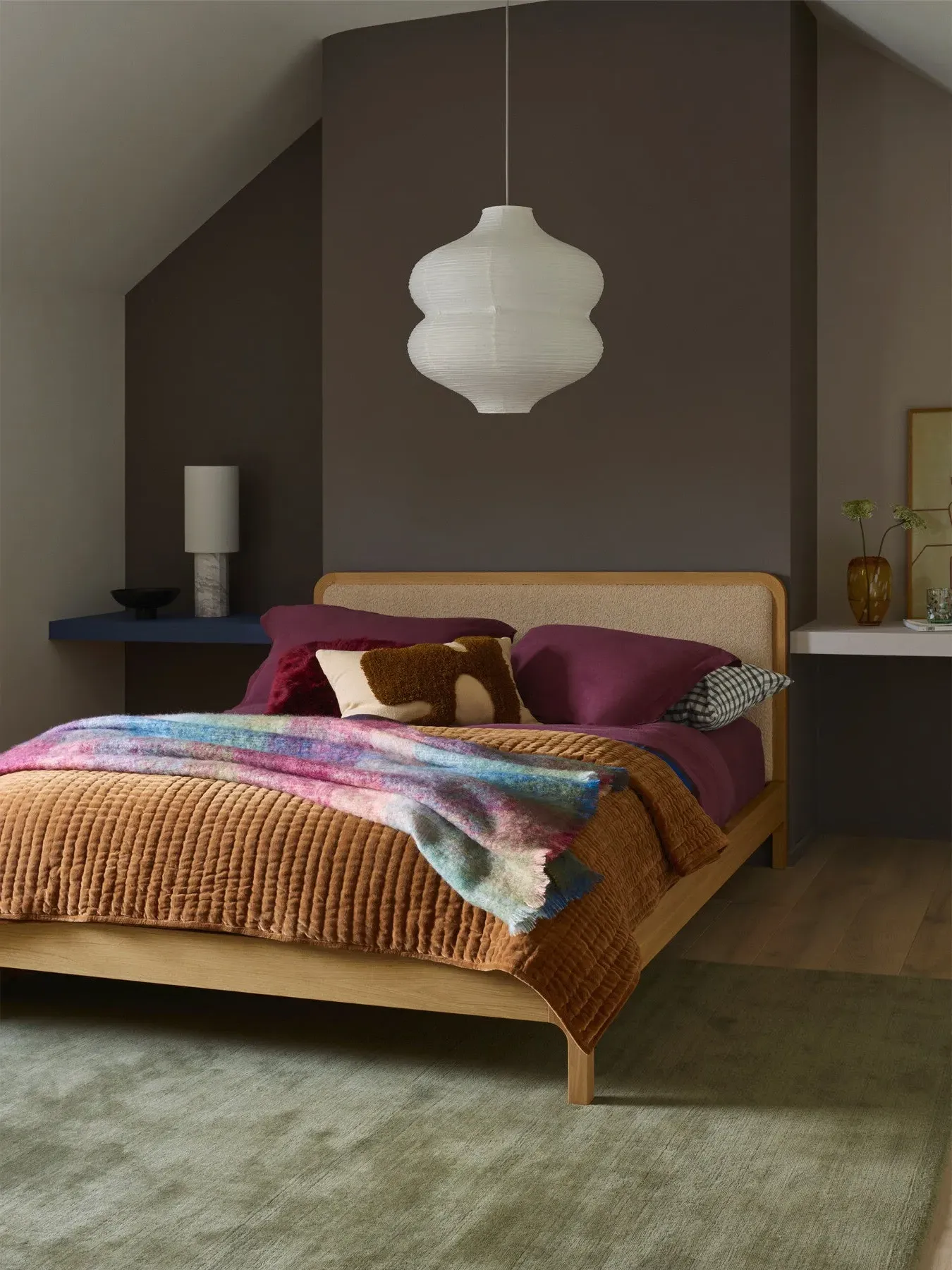 King Size Bed with Curved Headboard - Oak, Bouclé
