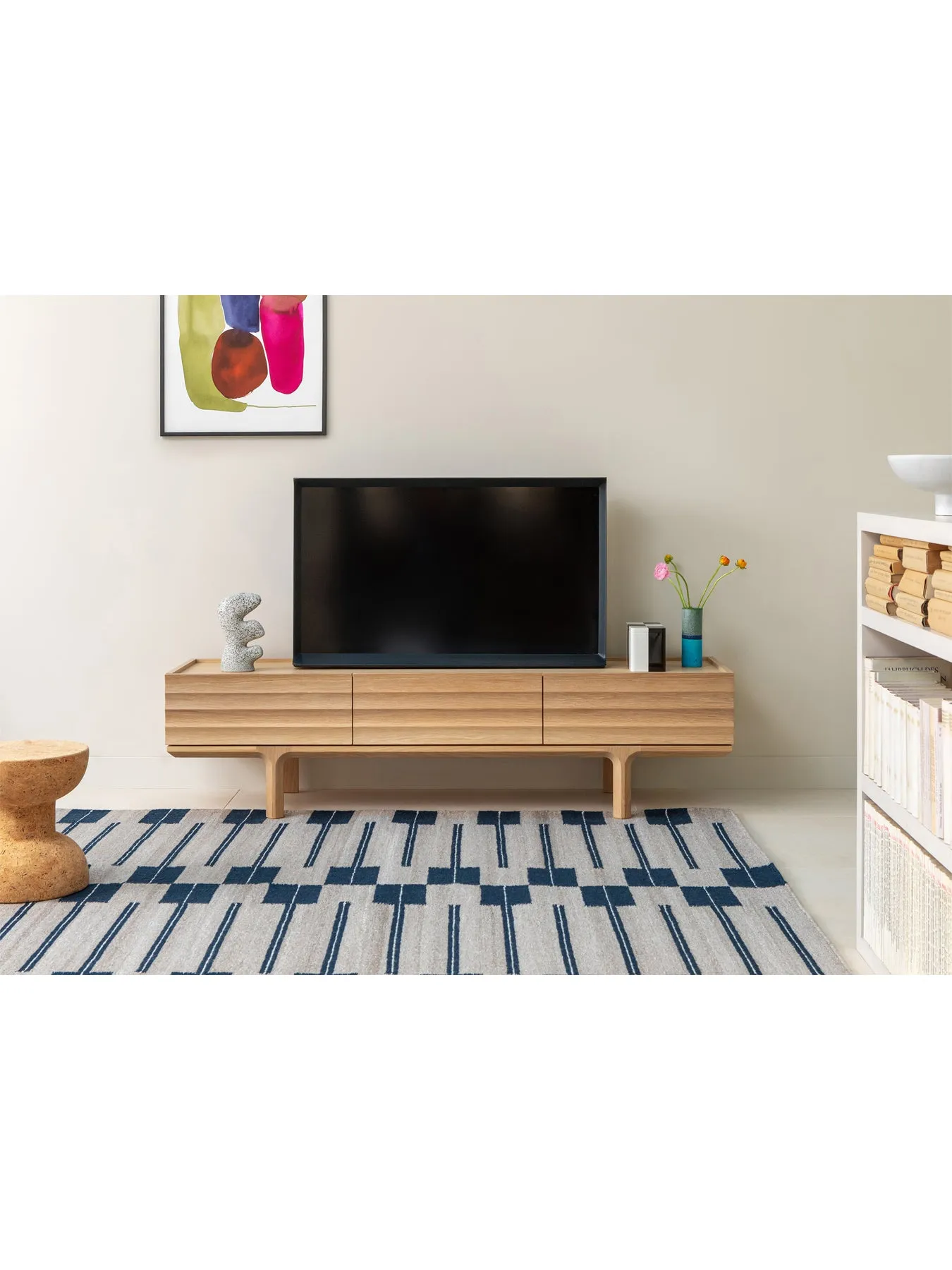 Media Unit with Grooved Front - Natural, Oak